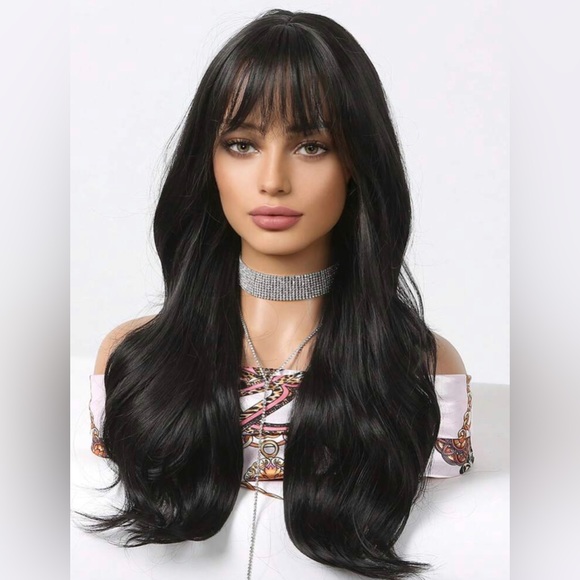 Natural black, synthetic 24 inch wig - Picture 6 of 9